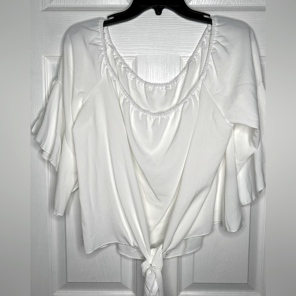 White flair sleeves cropped at waist top